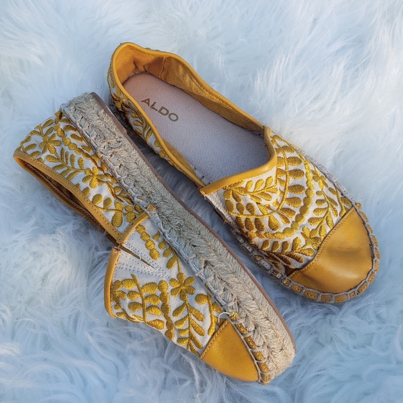 ALDO embroidered espadrille slip on - Picture 6 of 8